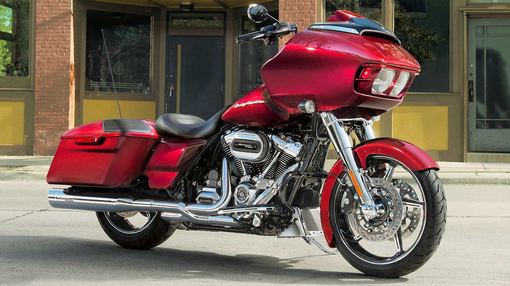 Foto frontal da Harley-Davidson Road Glide 2020