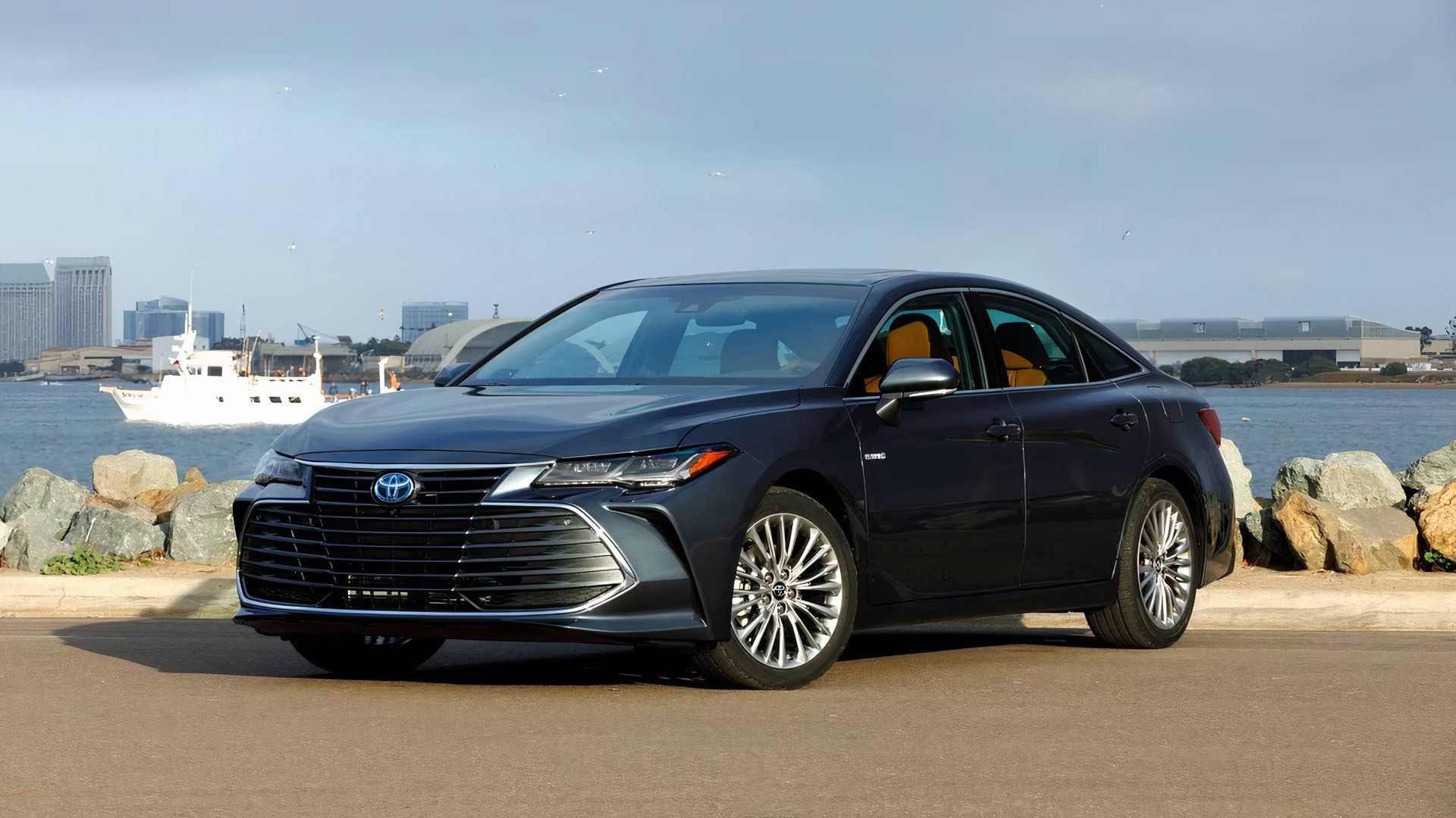 2020 Toyota Avalon Hybrid