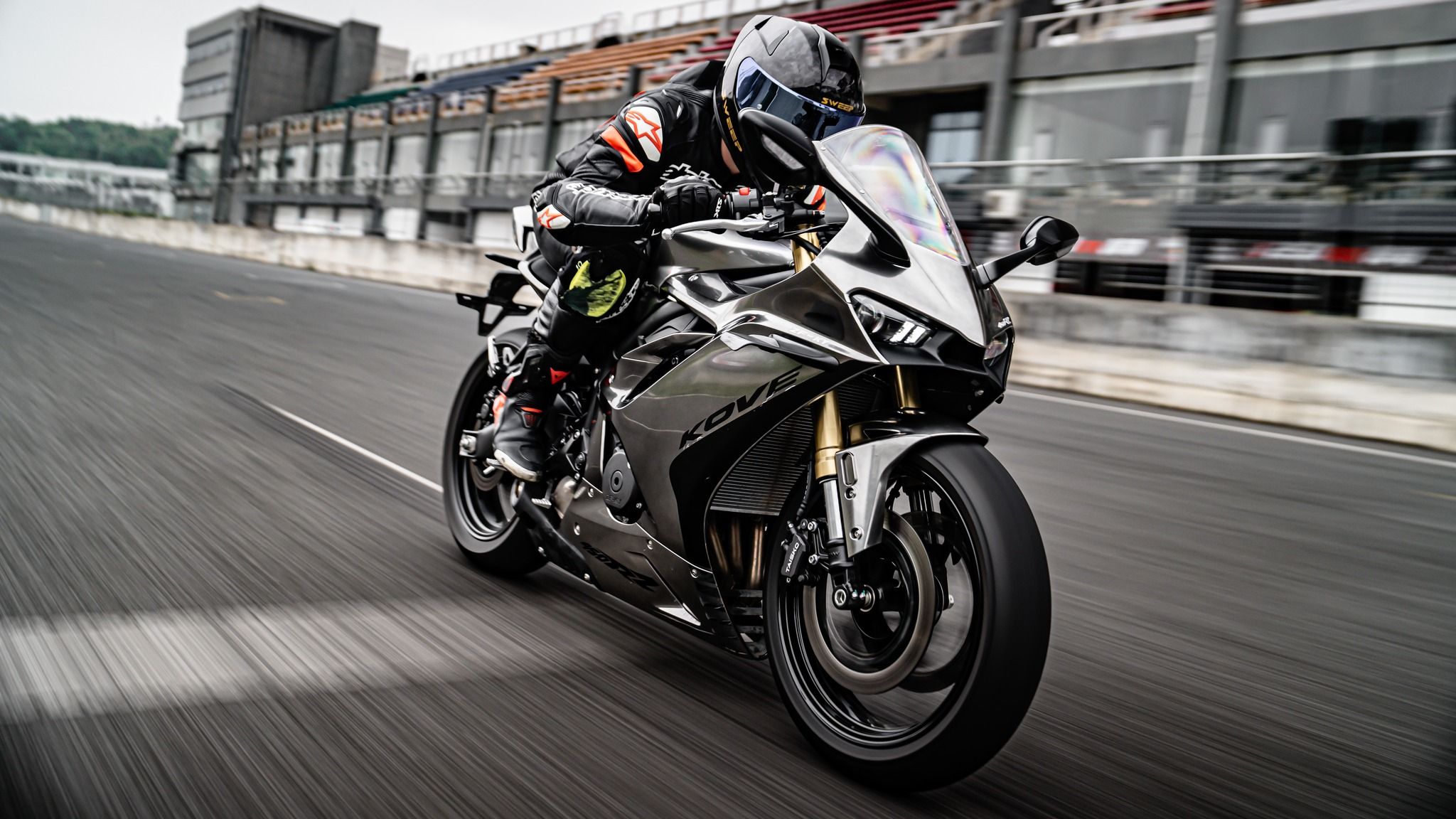 2025-kove-450rr-action.jpg?w=