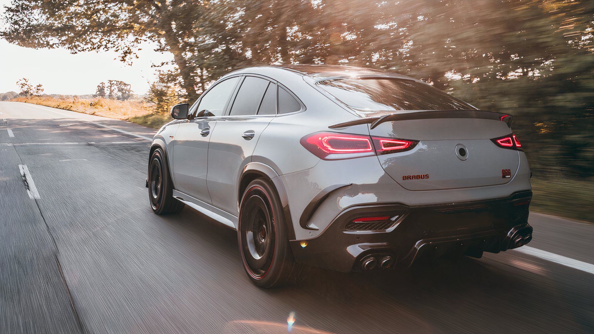 Brabus Rocket 900, traseiro 3/4