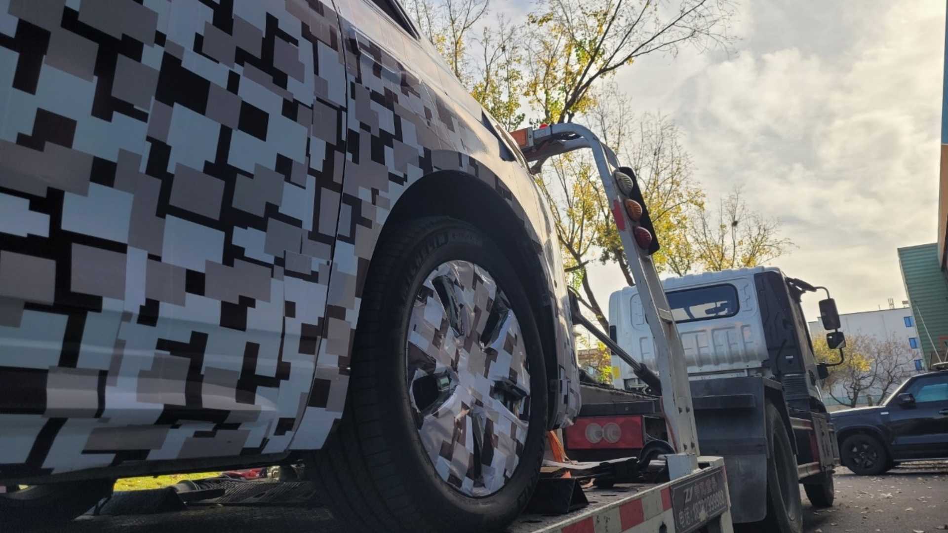 First Bus Fx4 Faraday Future Teases FX4, Secures