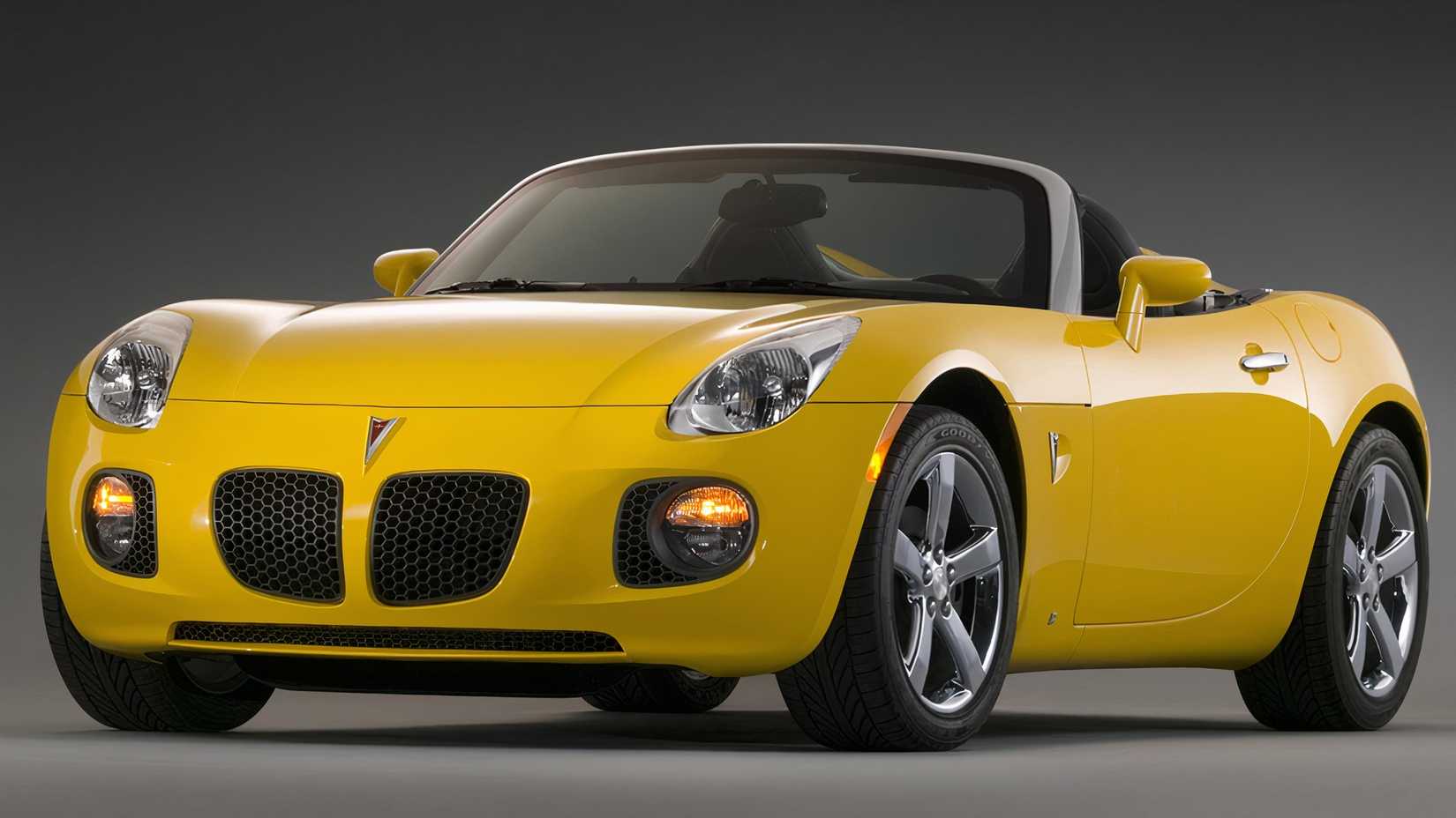 2010 Pontiac Solstice GXP, frente 3/4
