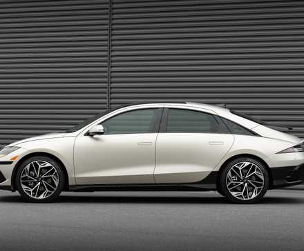 2025 Hyundai Ioniq 6 estacionado