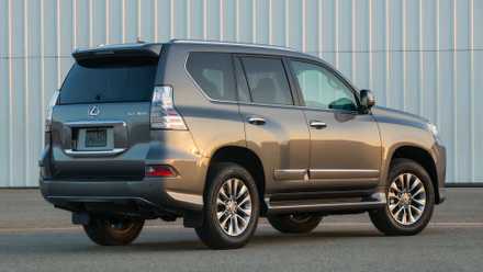 Rear 3/4 shot of a 2015 Lexus GX 460