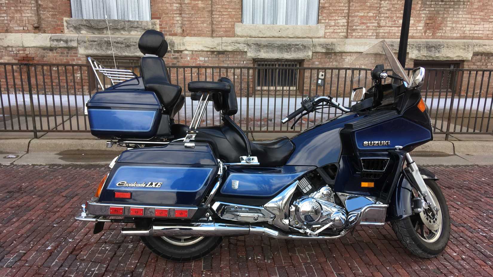 Suzuki GV 1400 Cavalcade