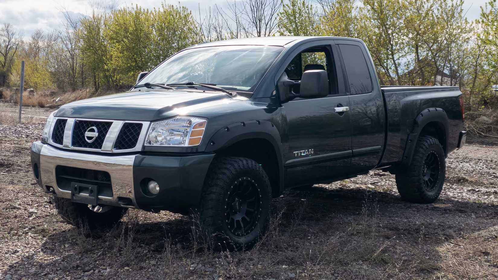 Nissan Titan 2006, vista frontal