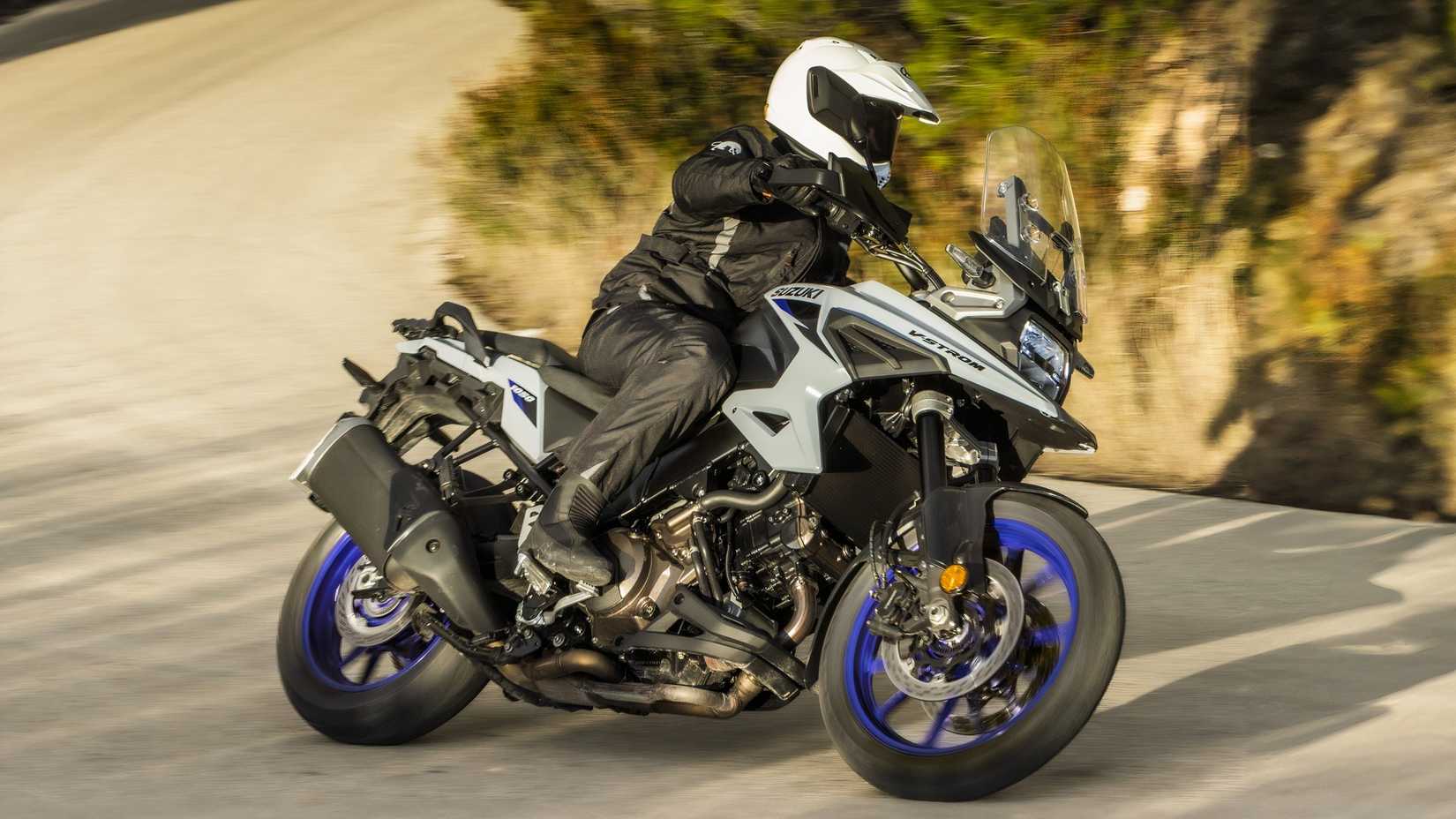 2025 Suzuki V-Strom 1050 cornering side profile view