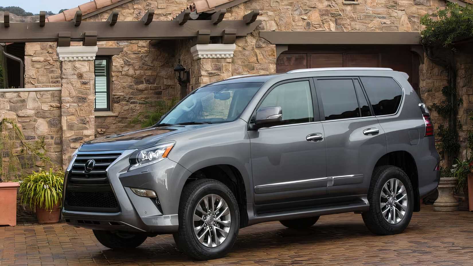 3/4 photo of a 2015 Lexus GX 460