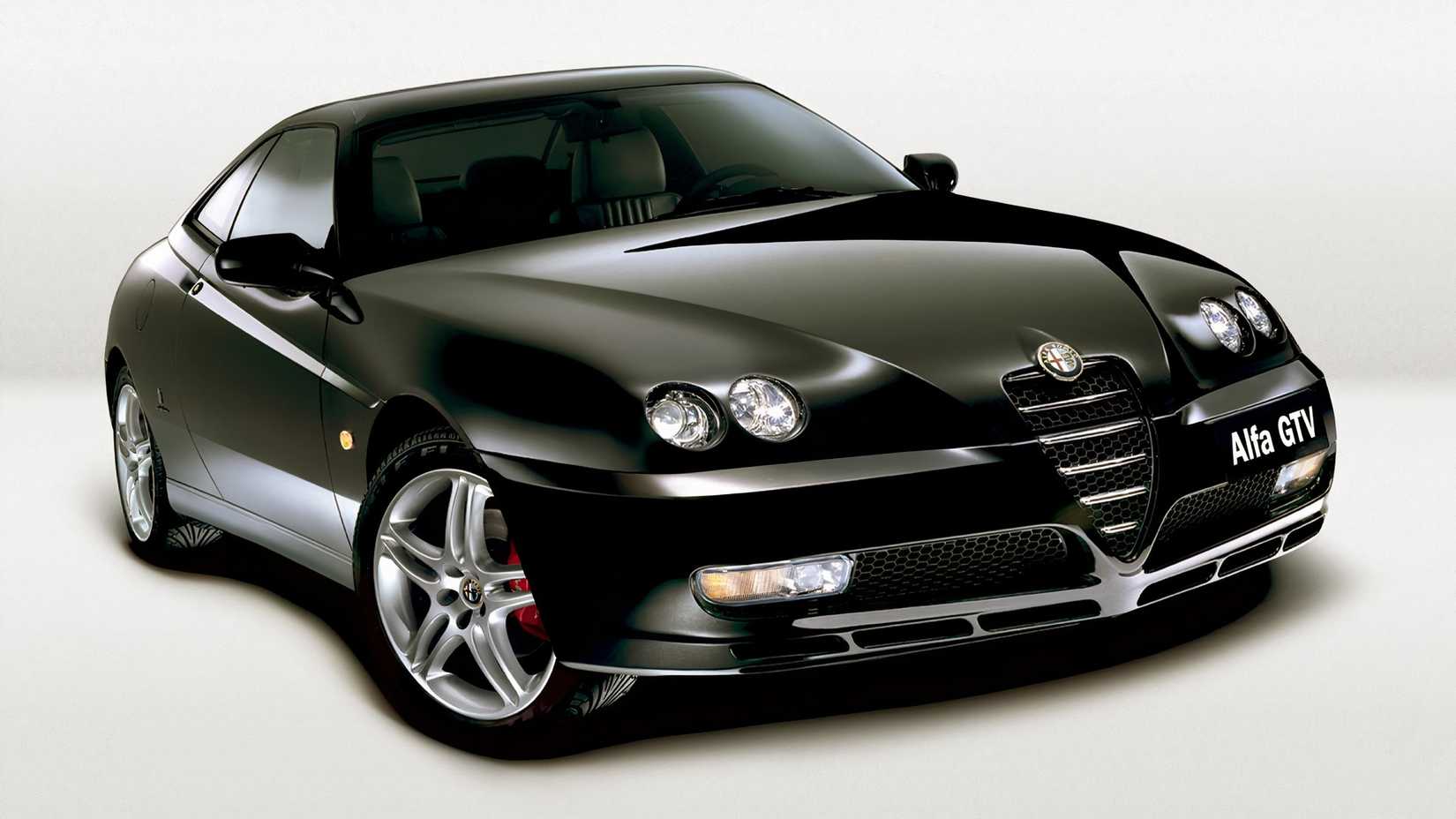 2003 Alfa Romeo GTV, front quarter view