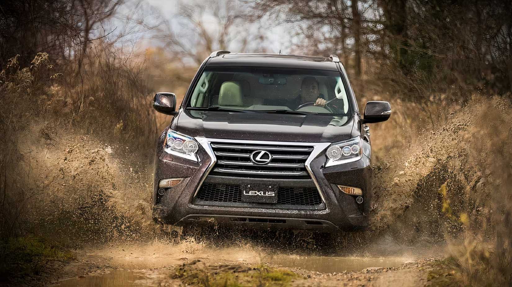 Foto frontal de um Lexus GX 460 off-road 2015