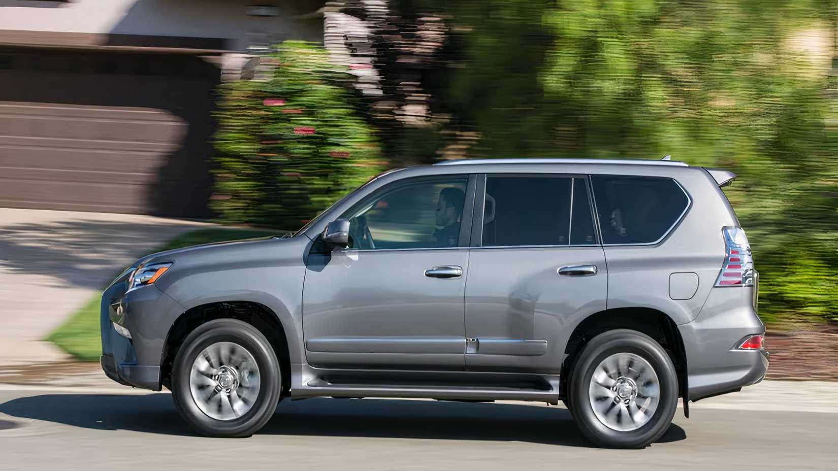 Side photo of a 2015 Lexus GX 460