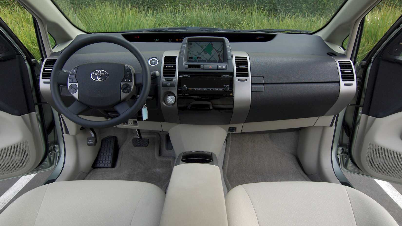 2007-2009 Toyota Prius Front Cabin