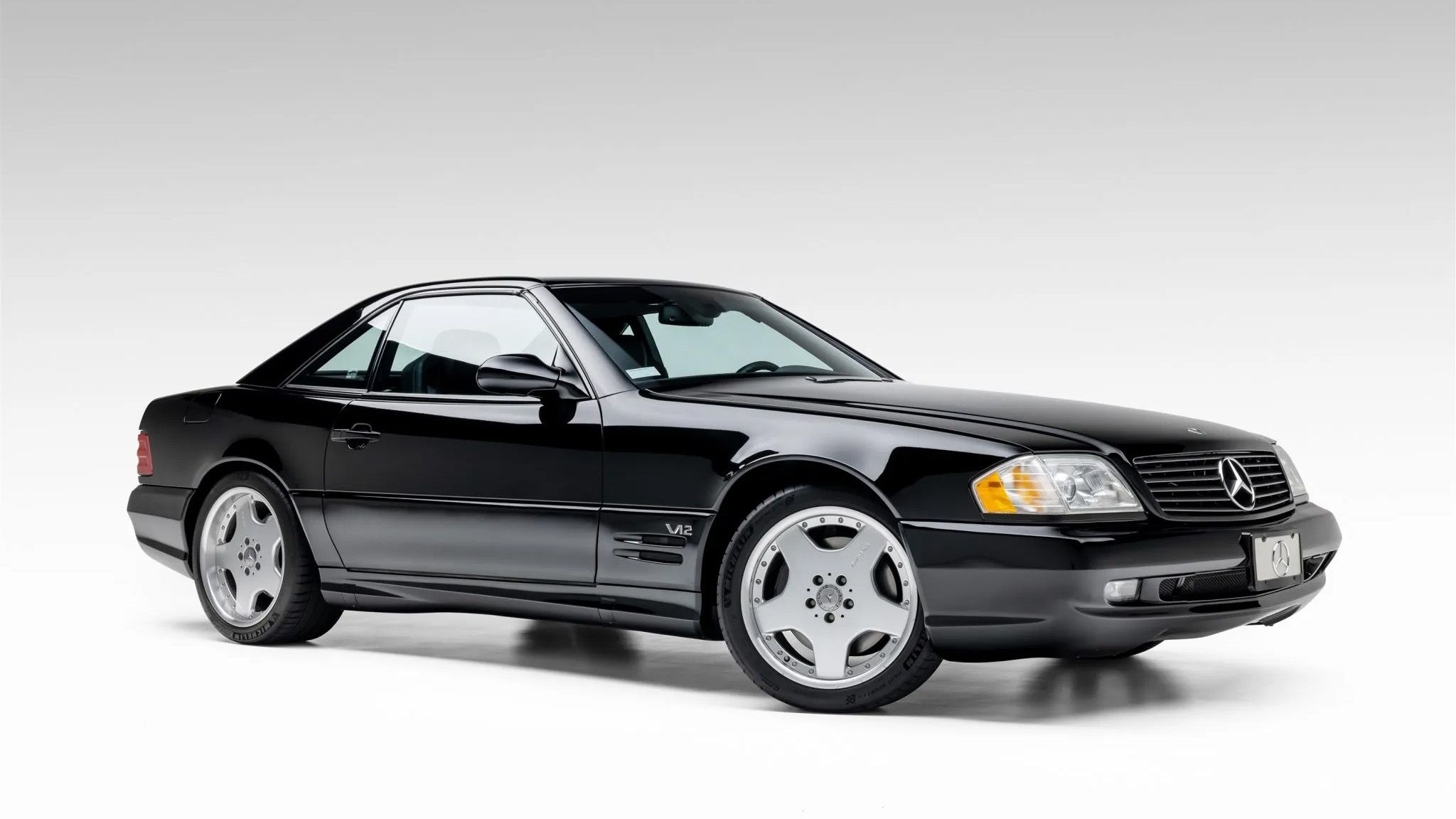 This Barely Used 1,100-Mile Mercedes-Benz SL600 Is A Rad Time Capsule