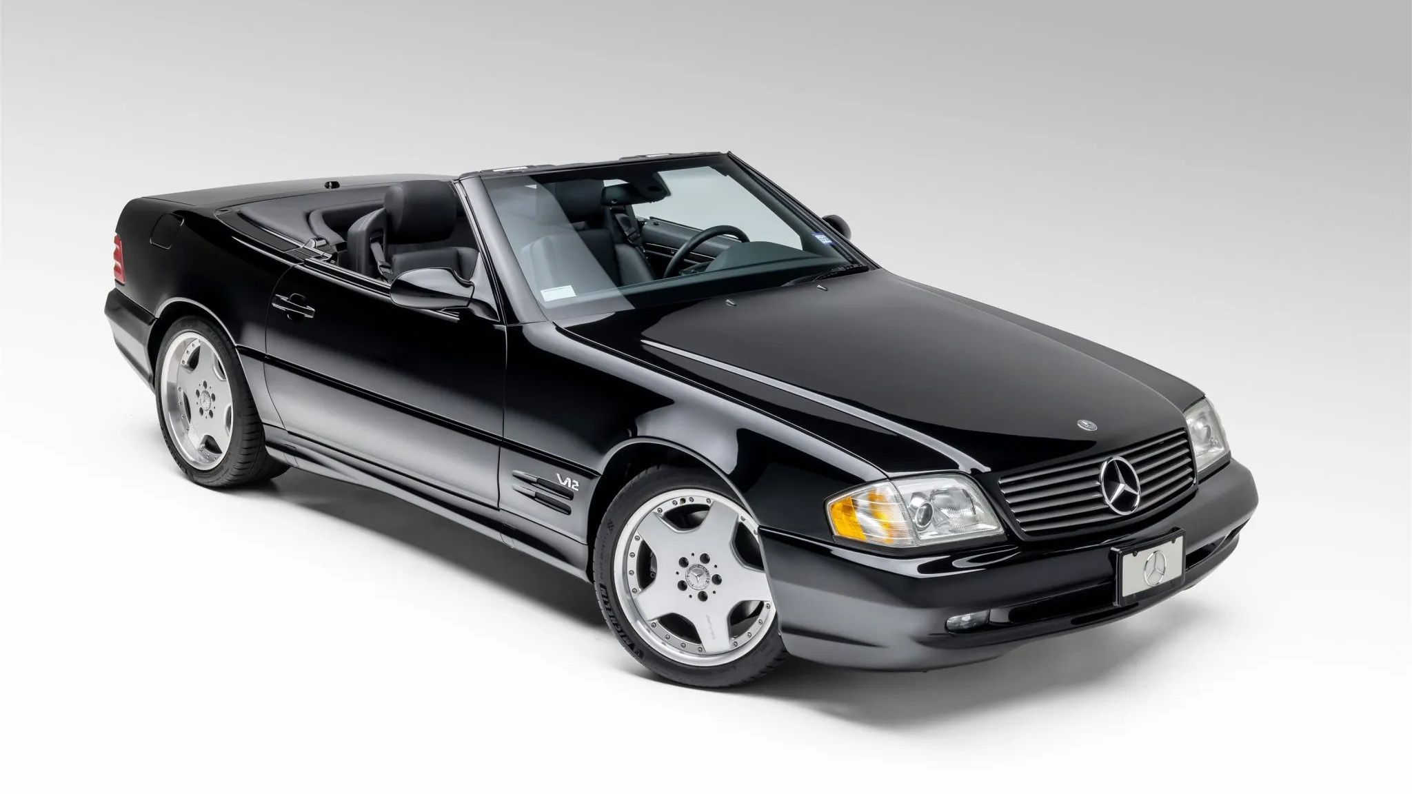 1,100-mile 2001 Mercedes-Benz SL600 BringATrailer (17)