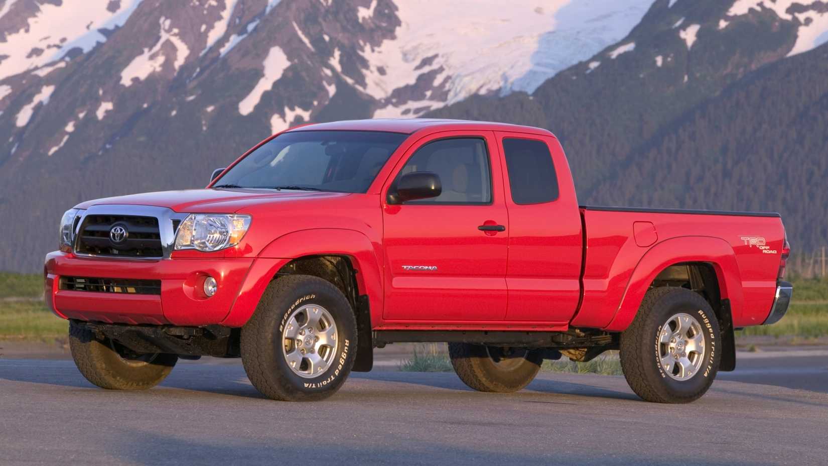 2006 Toyota Tacoma side left exterior shot