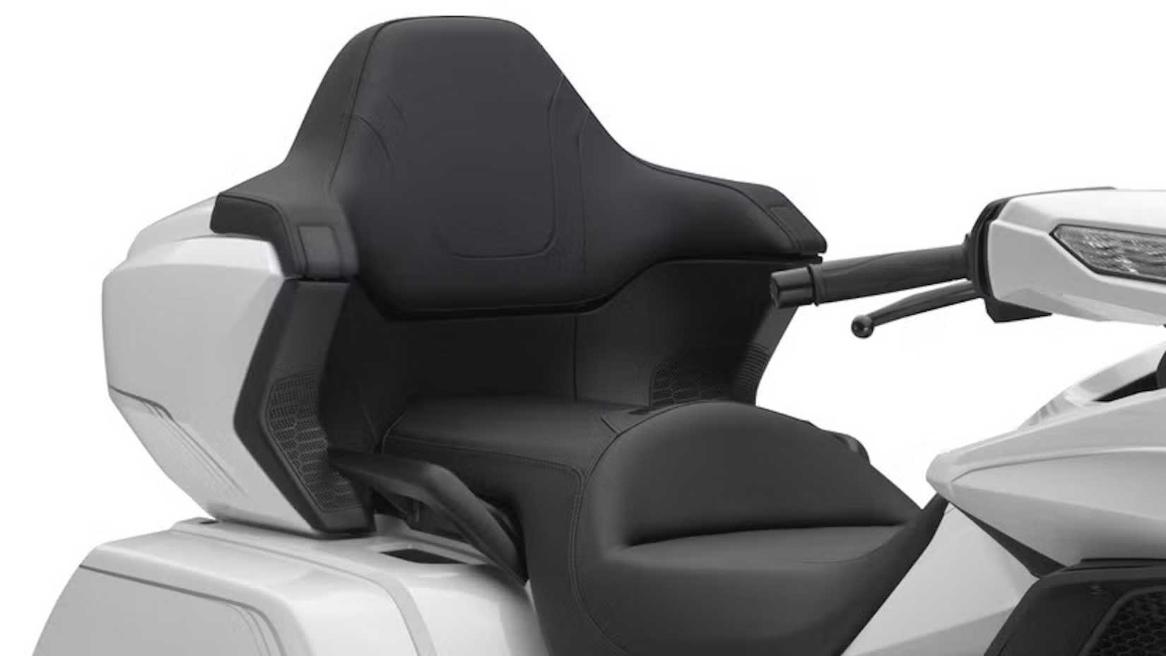 2020 honda-gold-wing-tour-5