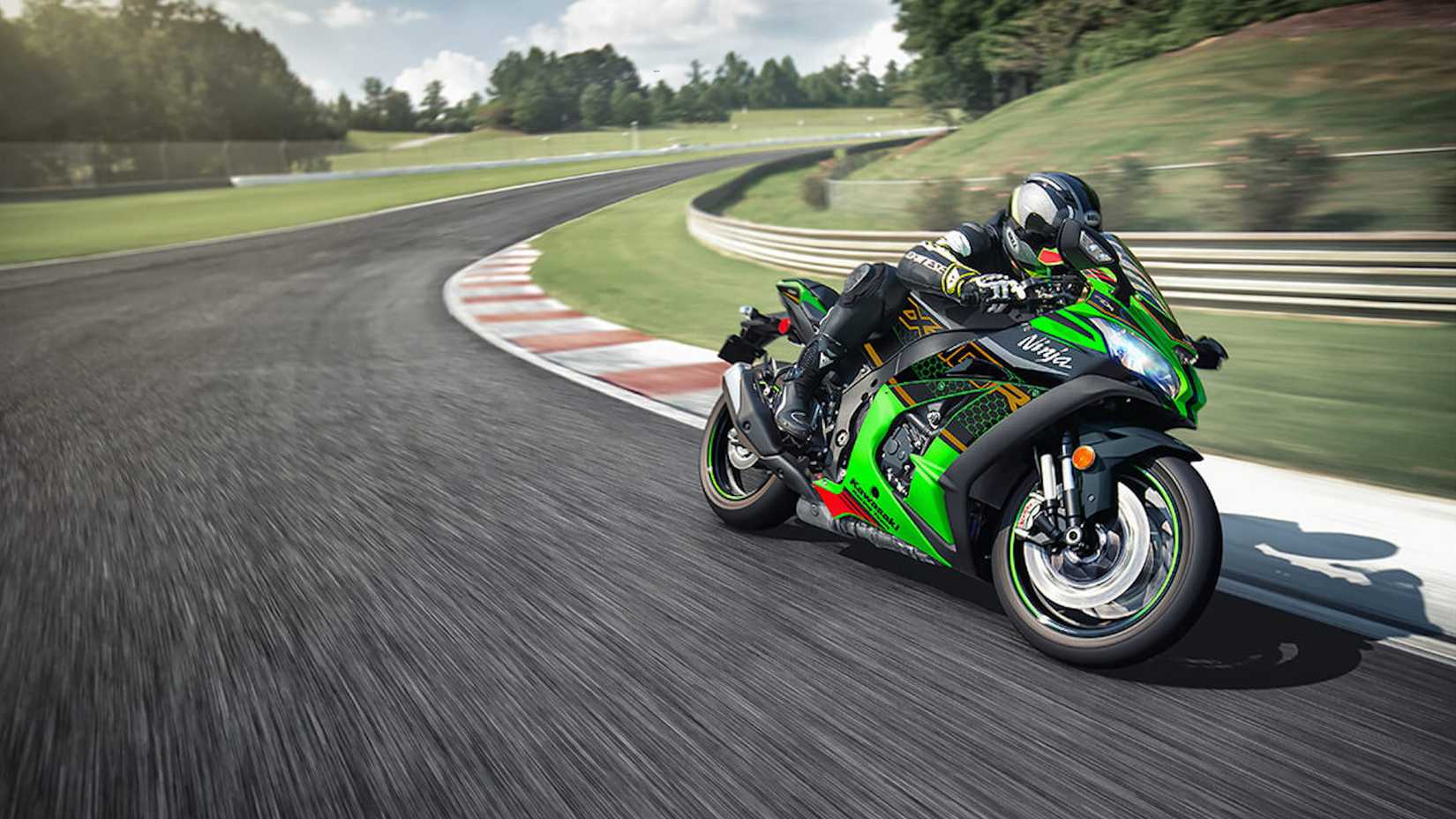 2020 Kawasaki Ninja ZX-10R on track