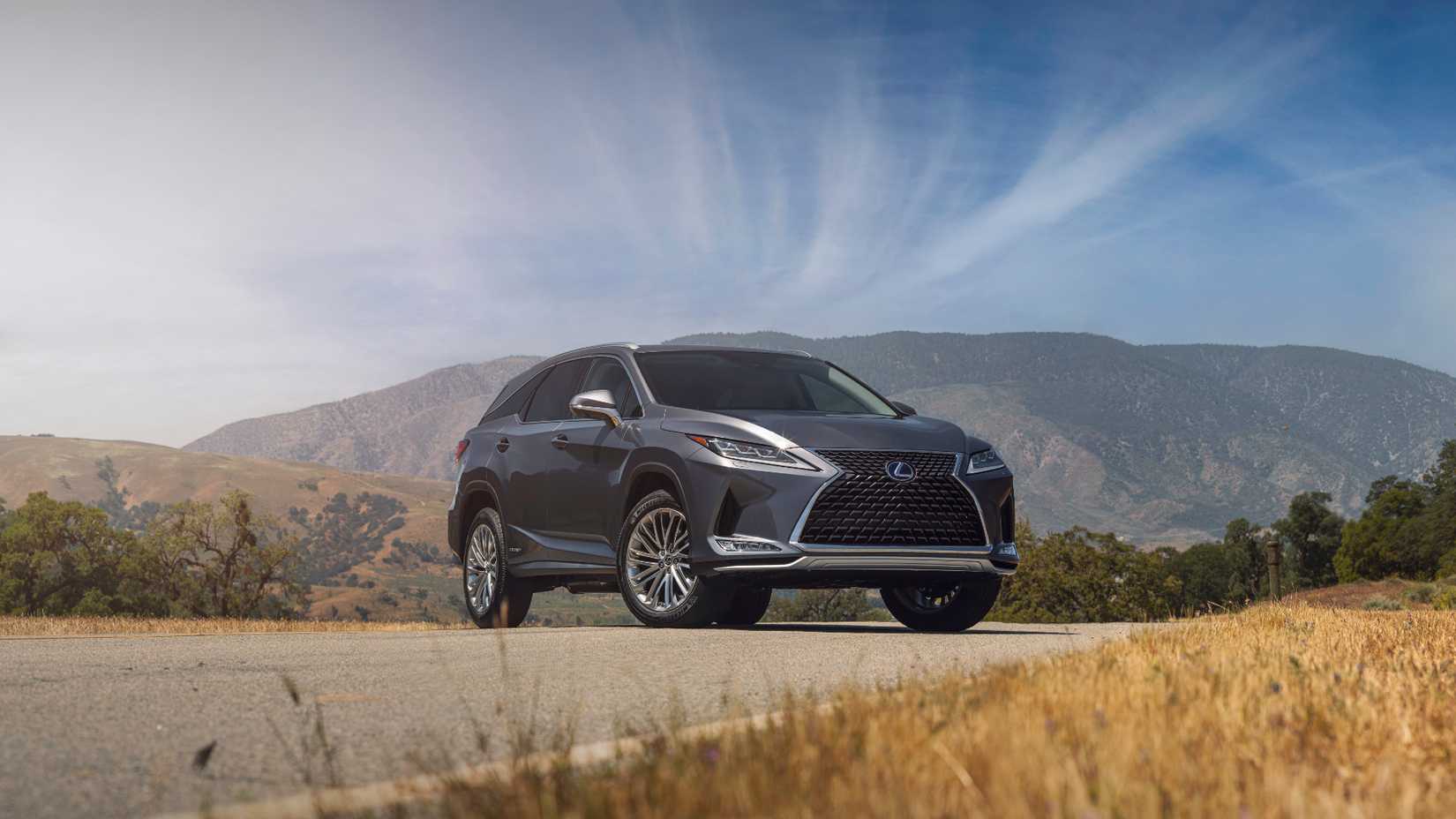 2020-2022 Lexus RX 450h Parked