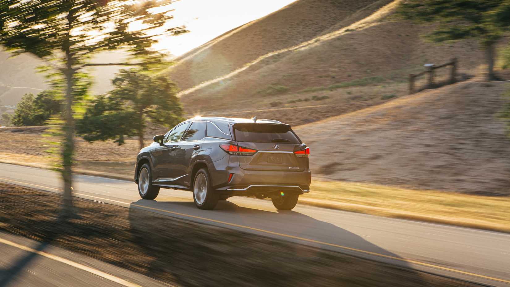 2020-2022 Lexus RX 450h Driving