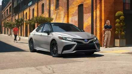 2022 Toyota Camry Híbrido Dianteiro 2/4 Tiro