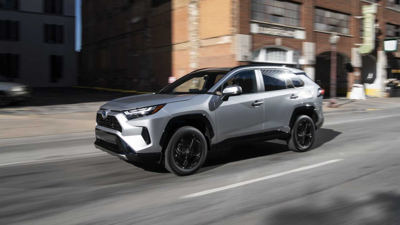 silver 2022 Toyota RAV4 SE Hybrid