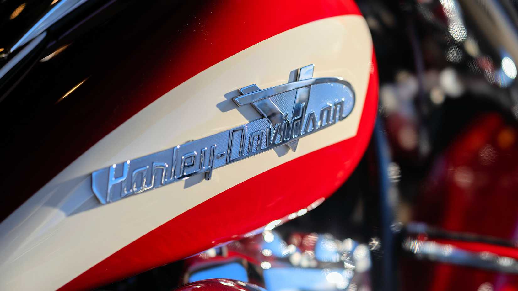 2024 Harley-Davidson Hydra-Glide Revival fuel tank close-up detail