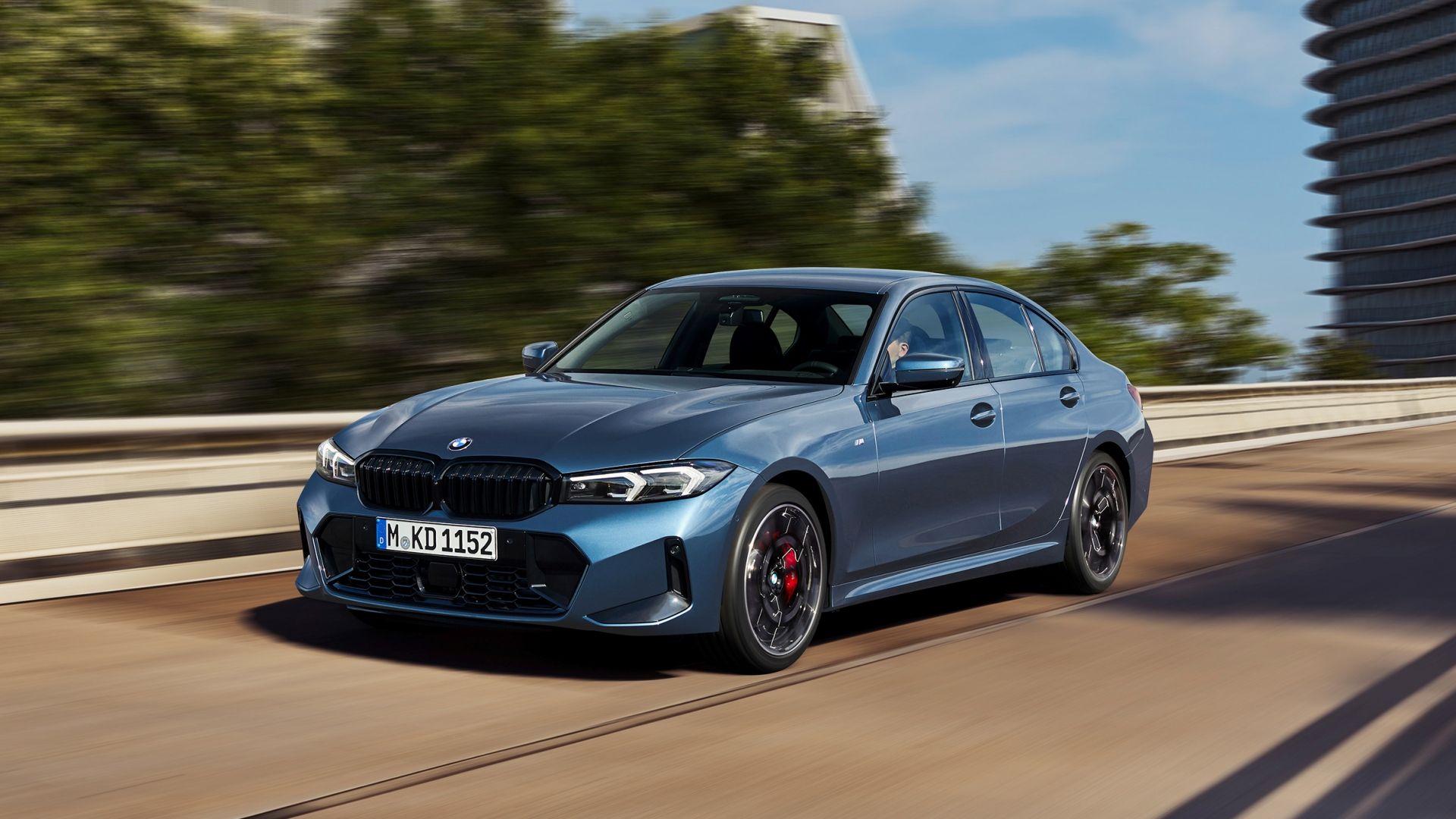 2026년에도 BMW 330i가 여전히 완벽한 럭셔리 세단인 이유
