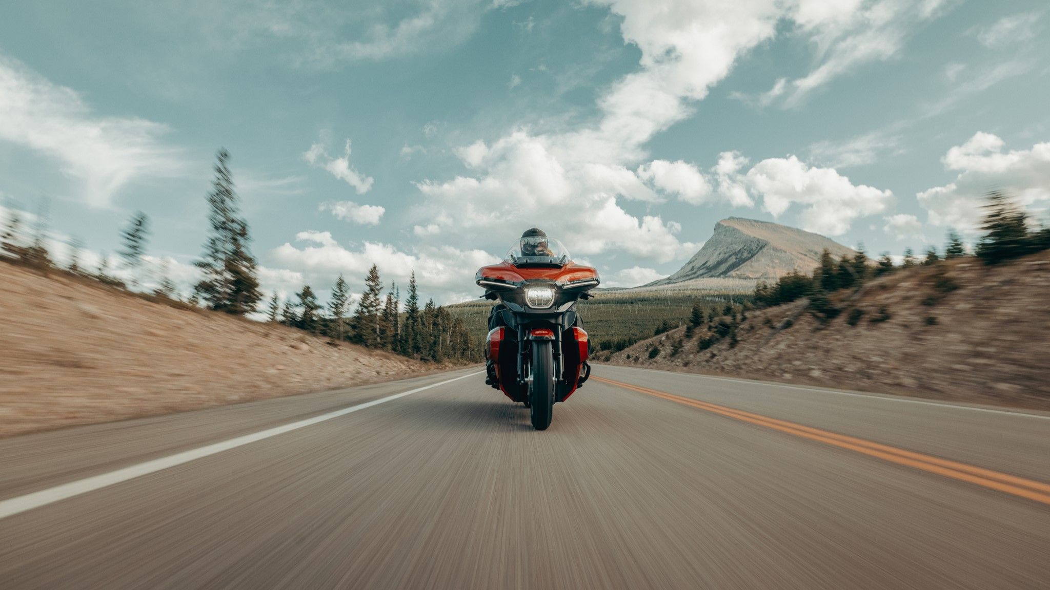 2025 Harley-Davidson Street Glide Ultra Action (1)