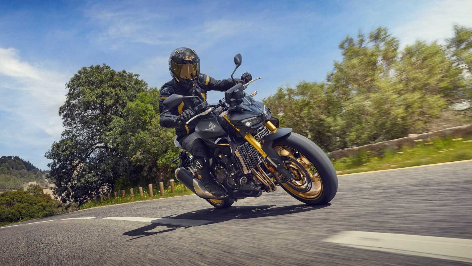 2025 Honda CB1000 Hornet SP Ação