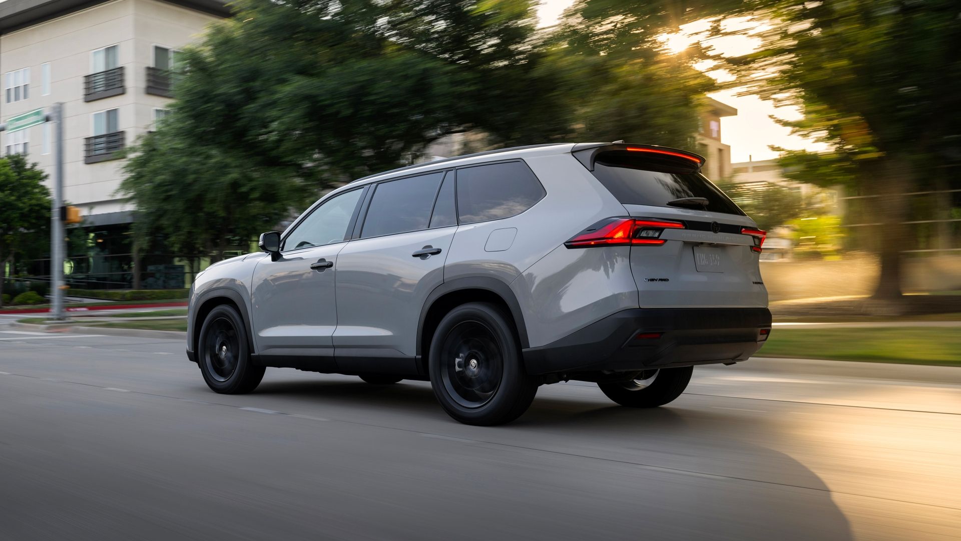 Best Three-Row SUVs For Large Families In 2025