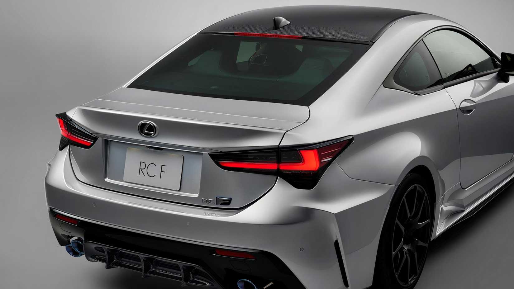 2025 Lexus RC Final Edition Foto traseira estacionada em estúdio