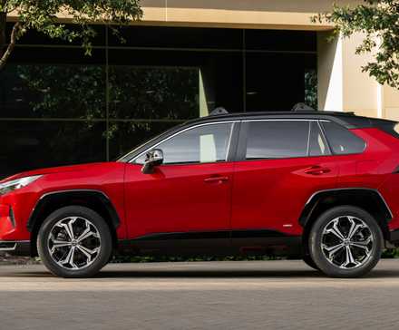 2025 Toyota RAV4 Plug-In XSE