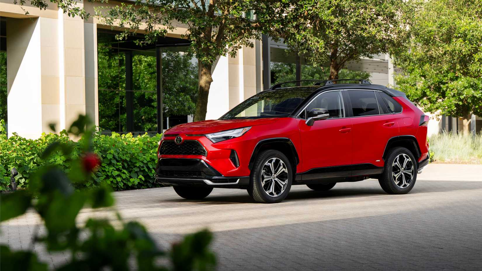 2025 Toyota RAV4 Plug-In XSE