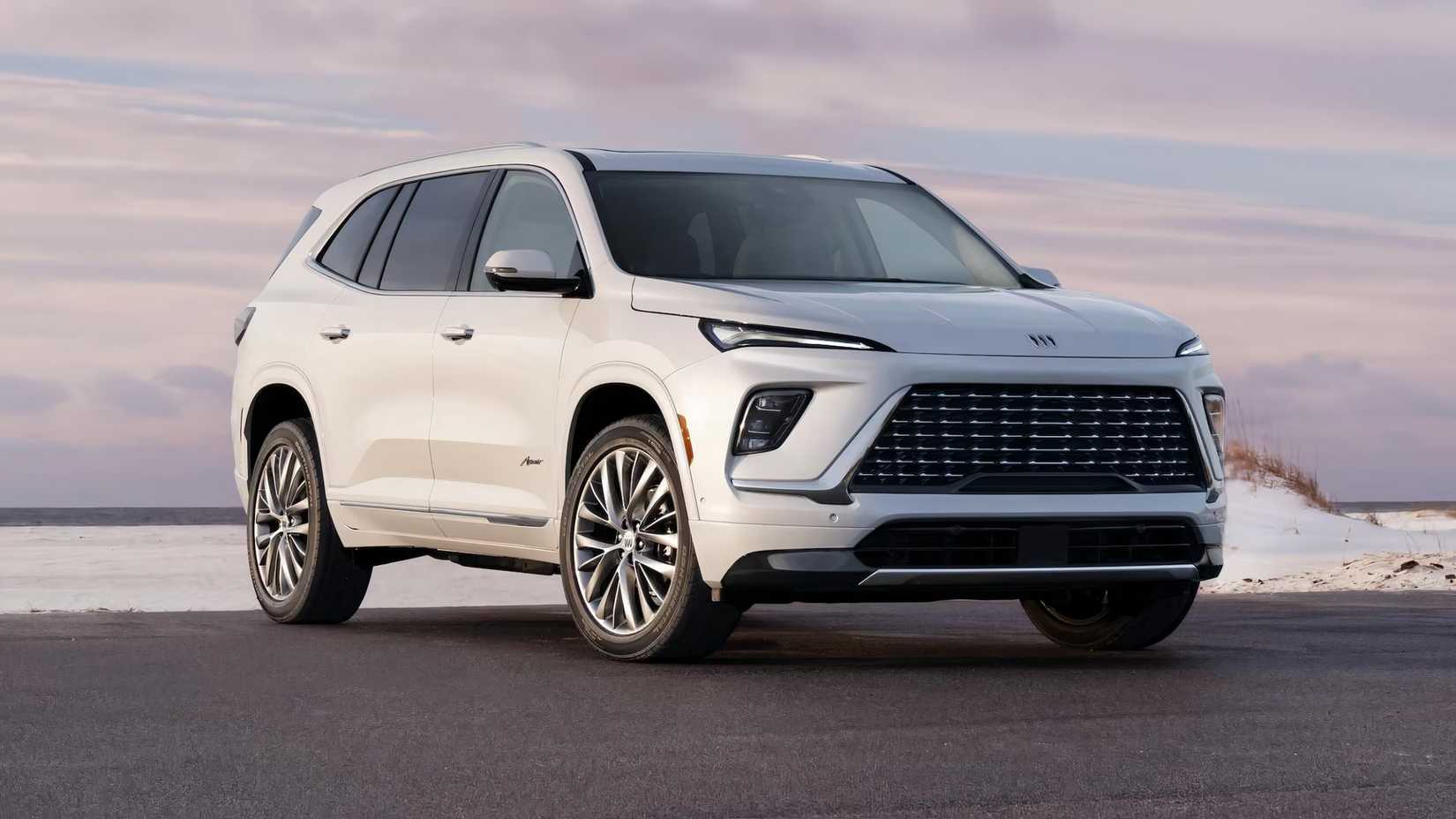 Front 3/4 shot of a 2025 Buick Enclave Avenir