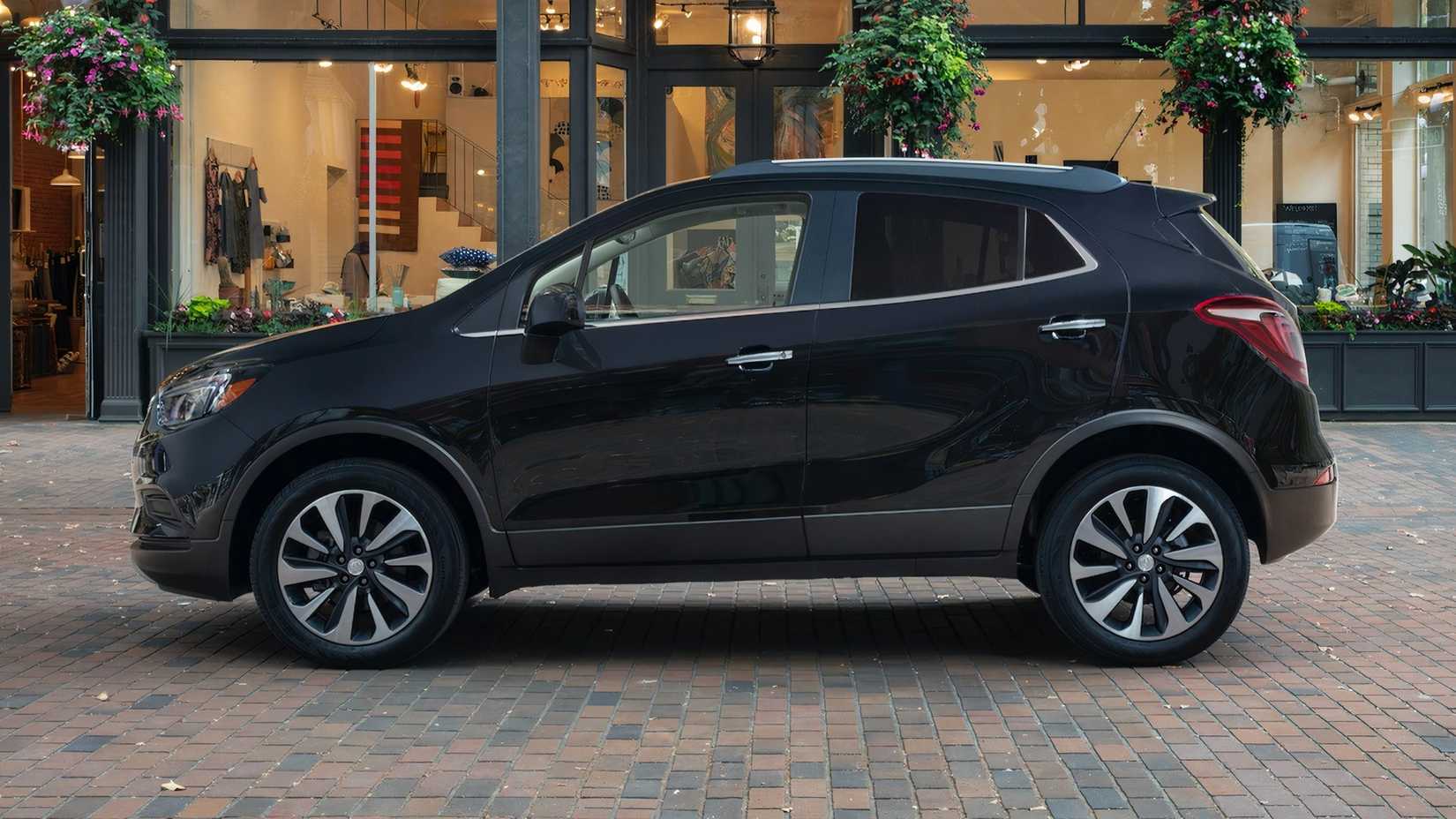 Side shot of a 2022 Buick Encore