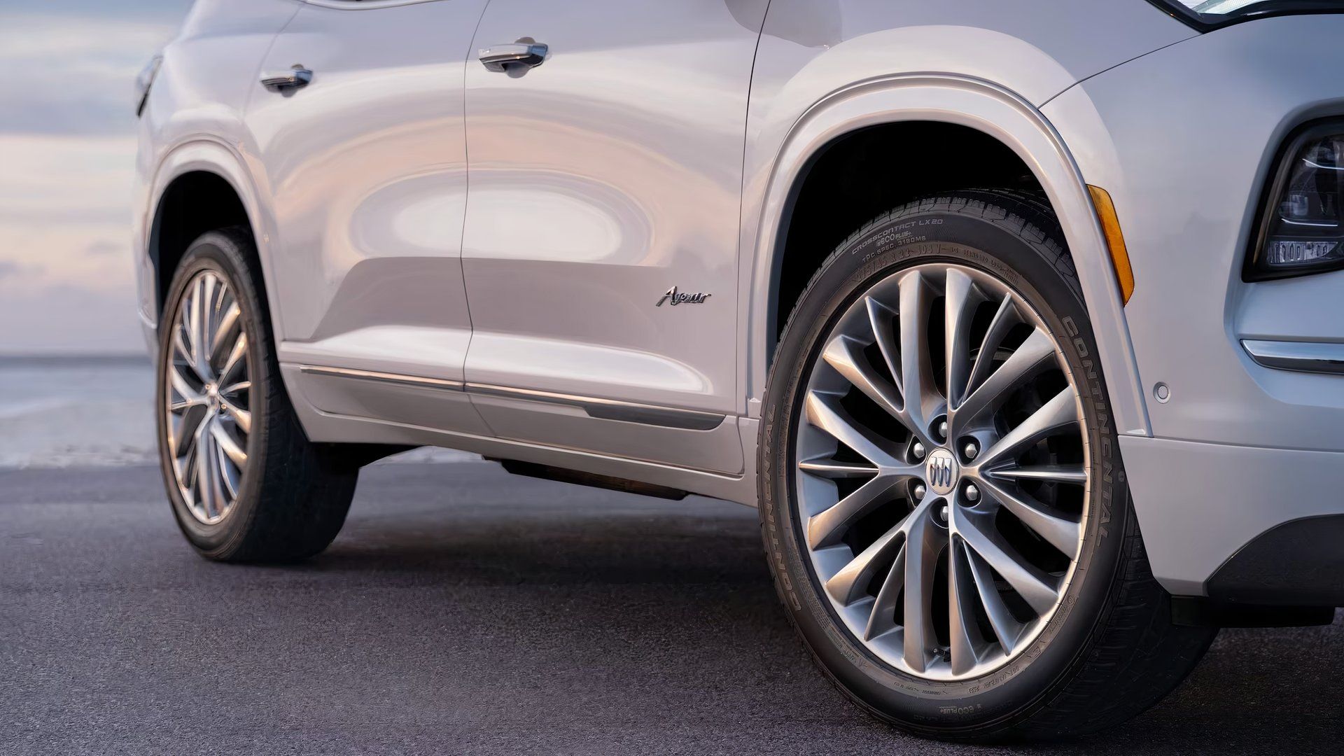딜러 매장의 단골 메뉴였던 3열 럭셔리 SUV - 이제 중고 RAV4 신차보다 저렴합니다