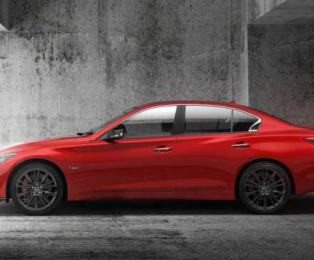 2018 Infiniti Q50, perfil lateral