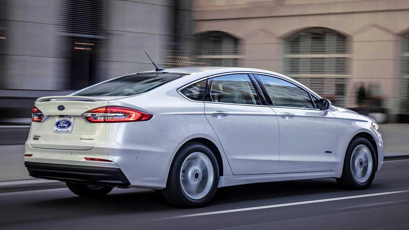 2019 Ford Fusion, rear 3/4
