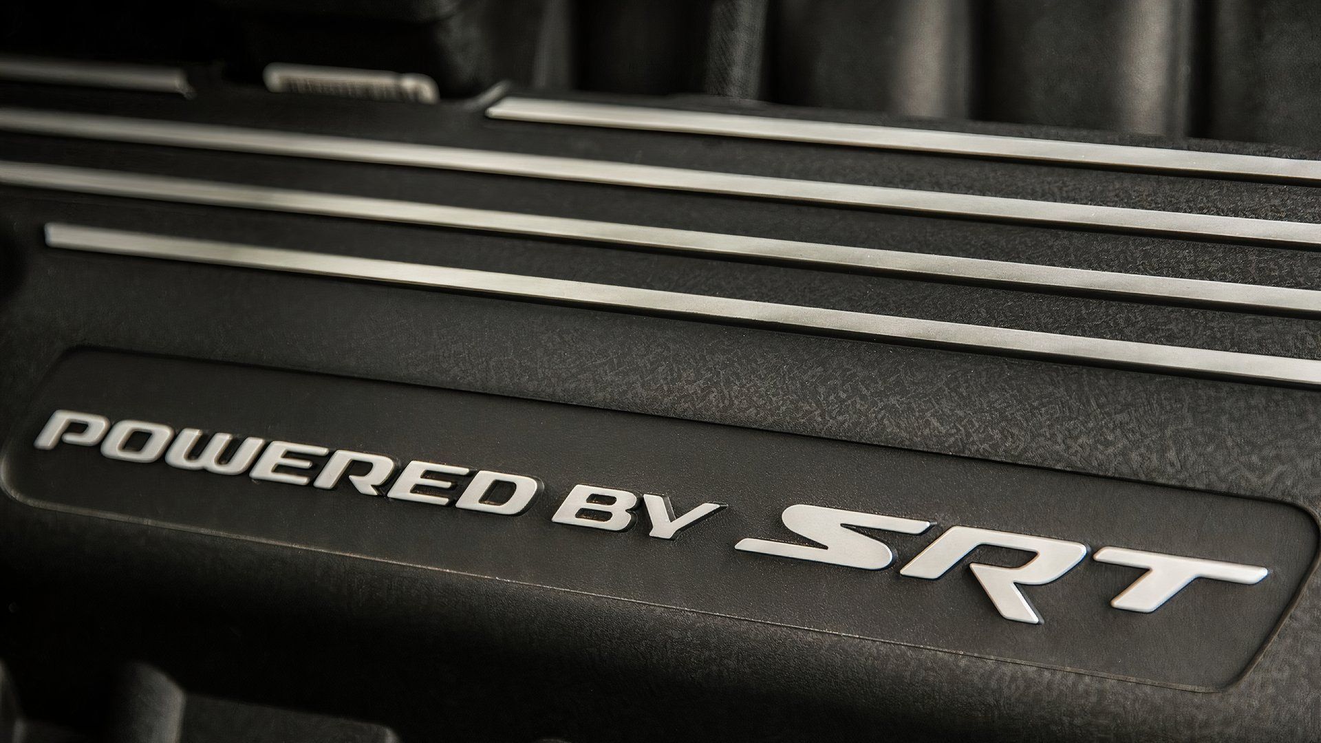 Parte superior do motor Dodge Challenger 2015, close-up