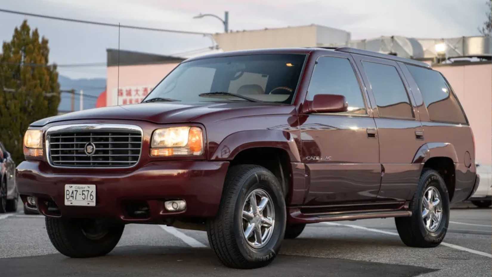 1999 red Cadillac Escalade