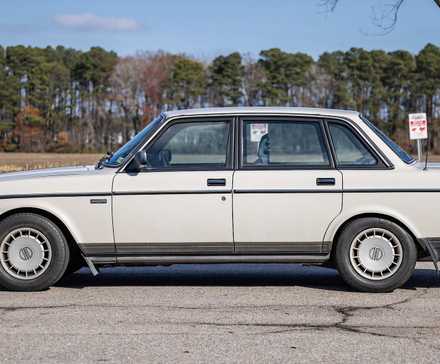 1988 Volvo 240 DL Sedan in white parked