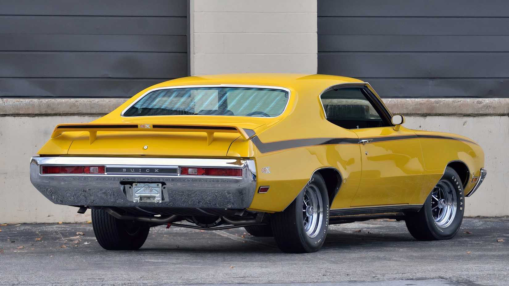3/4 rear view of 1970 Buick GSX