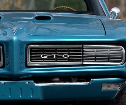 Grille view of 1968 Pontiac Royal Bobcat GTO