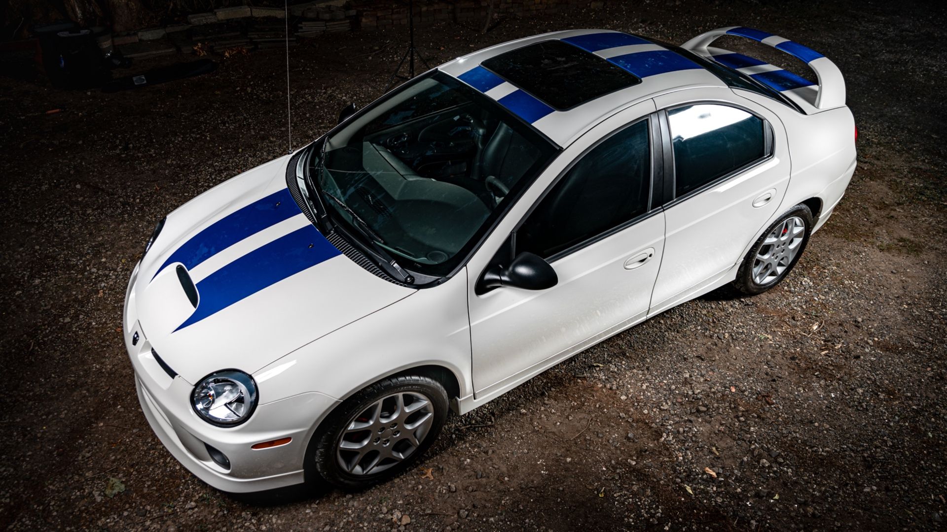 3/4 top view of 2005 Dodge Neon SRT-4