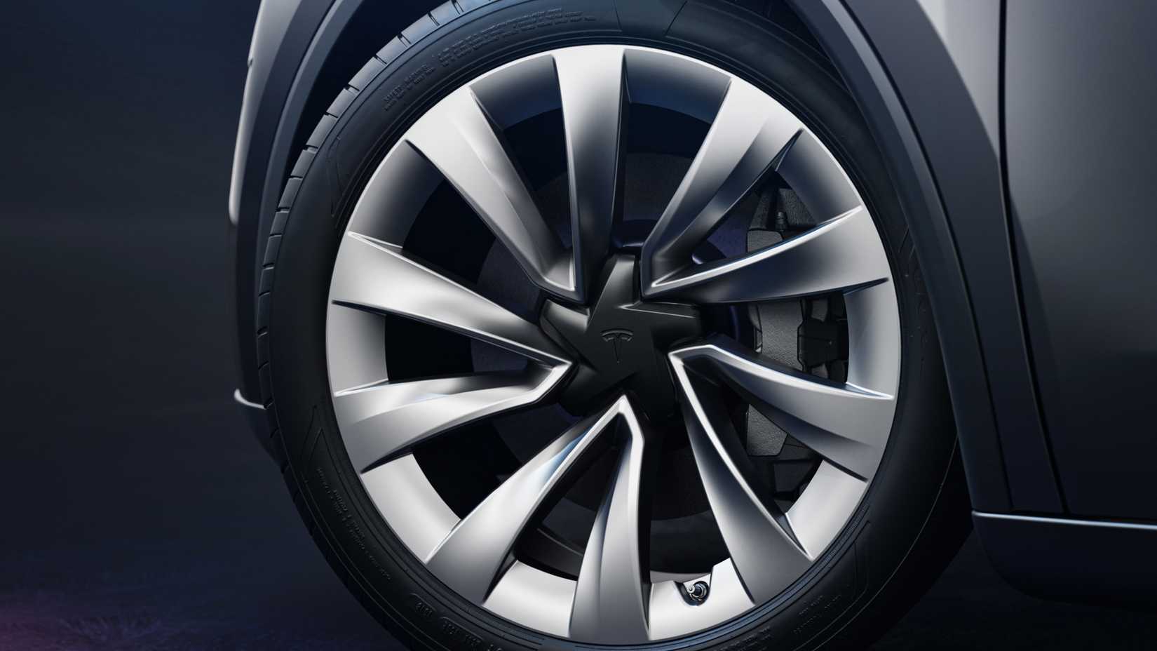 2025 Tesla Model Y Close Up Of Wheel