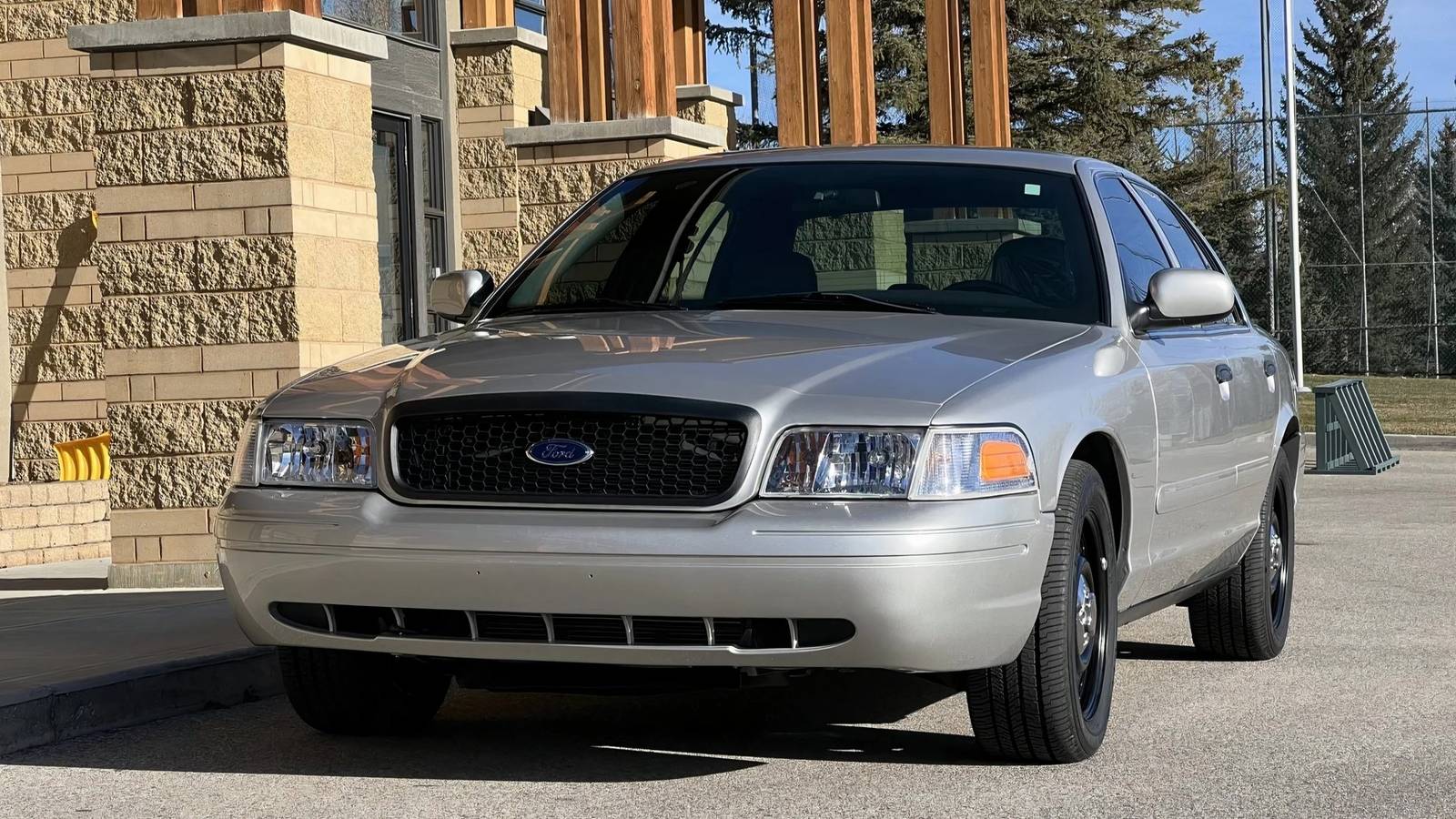 How Ford’s Modular 4.6 Outlasted Every V8 In Its Class