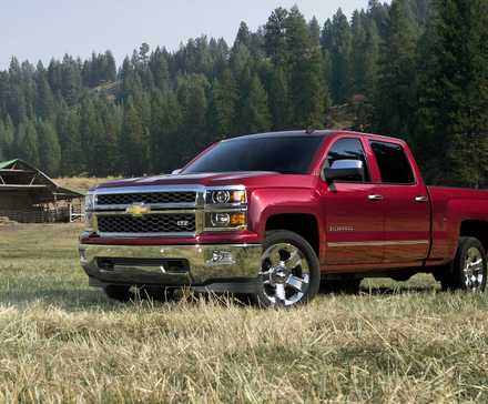 2014 Chevrolet Silverado, front 3/4