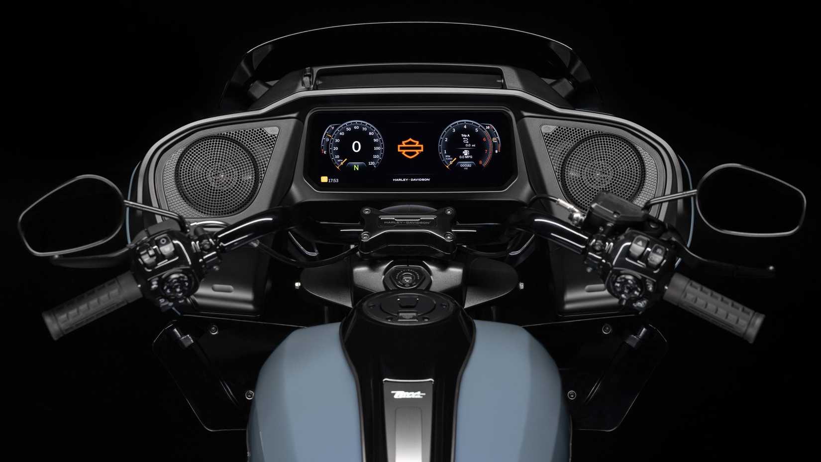 Vista do cockpit da Harley-Davidson Road Glide 2025