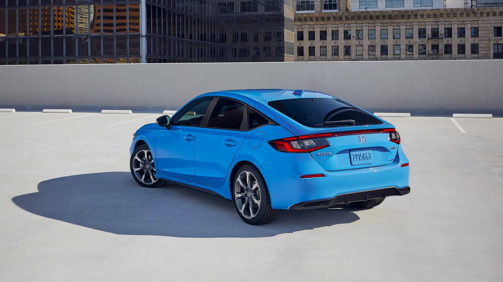 2025 Honda Civic Hatchback Sport Touring Híbrido Exterior Overshot Vista Da Traseira