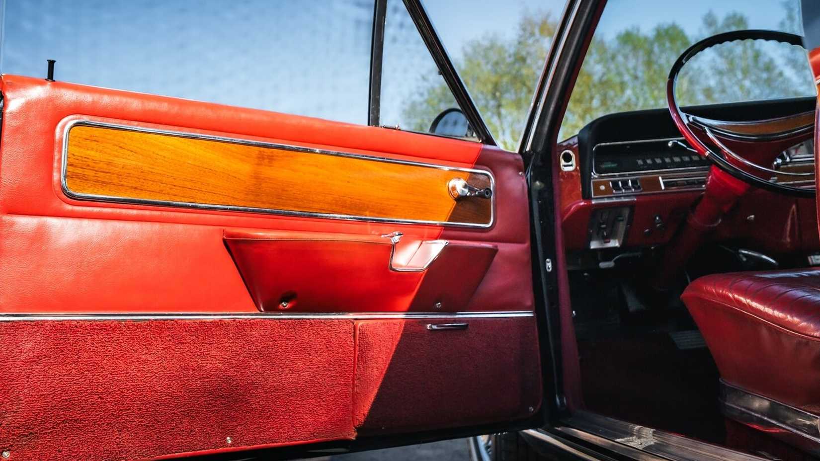 1966 Opel Diplomat Coupé Interior